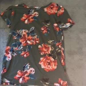 floral shirt